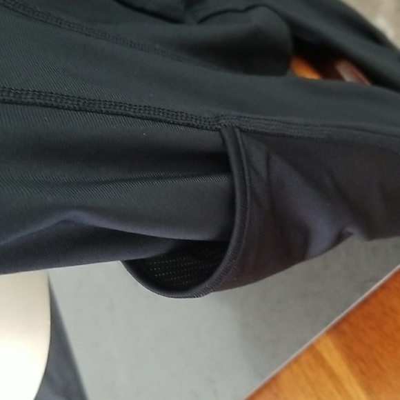 Under Armour HeatGear Compression Leggings - Size Medium - Picture 4 of 10